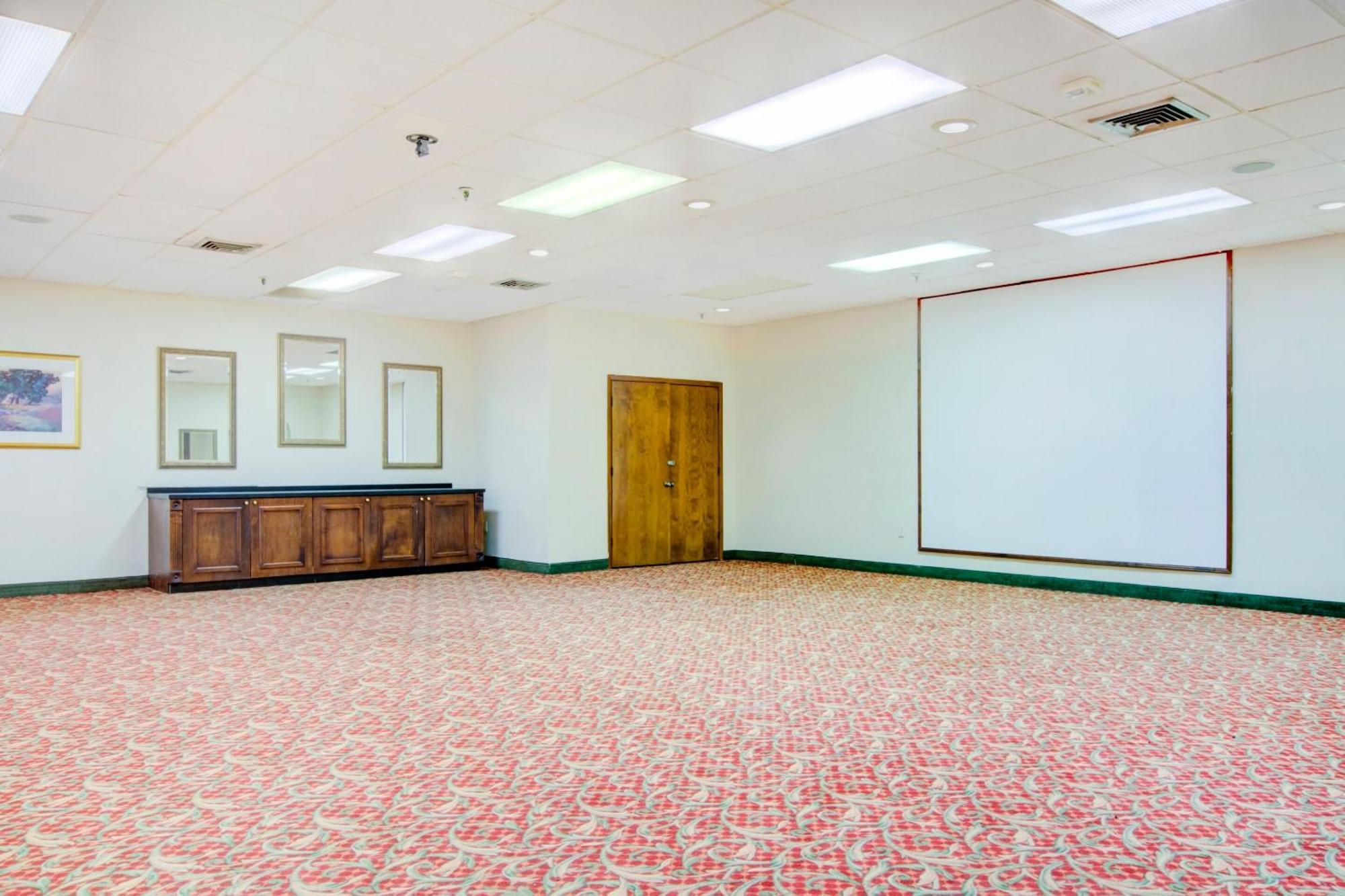 Oyo Hotel Dundee By Crystal Lake エクステリア 写真