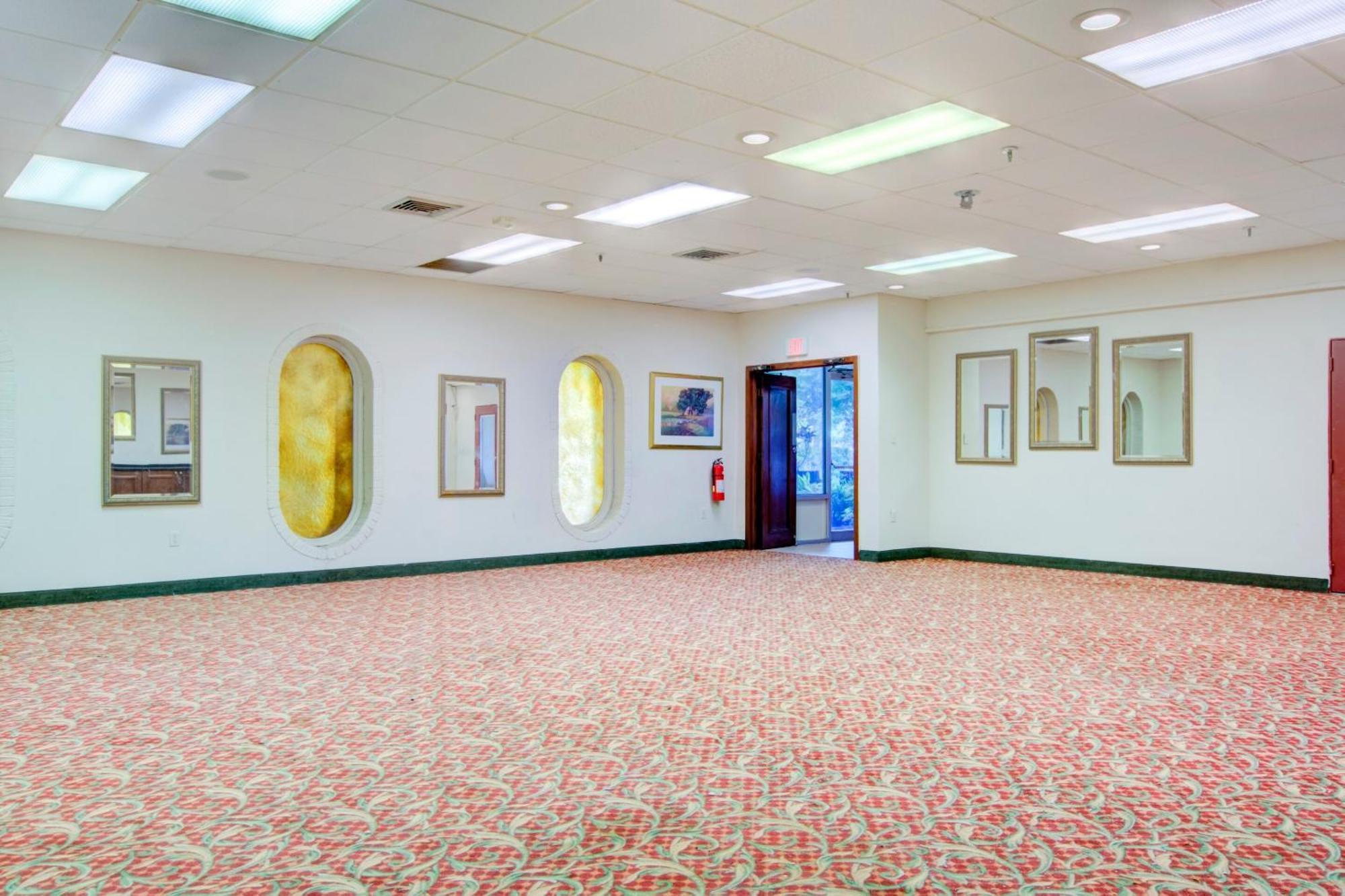 Oyo Hotel Dundee By Crystal Lake エクステリア 写真